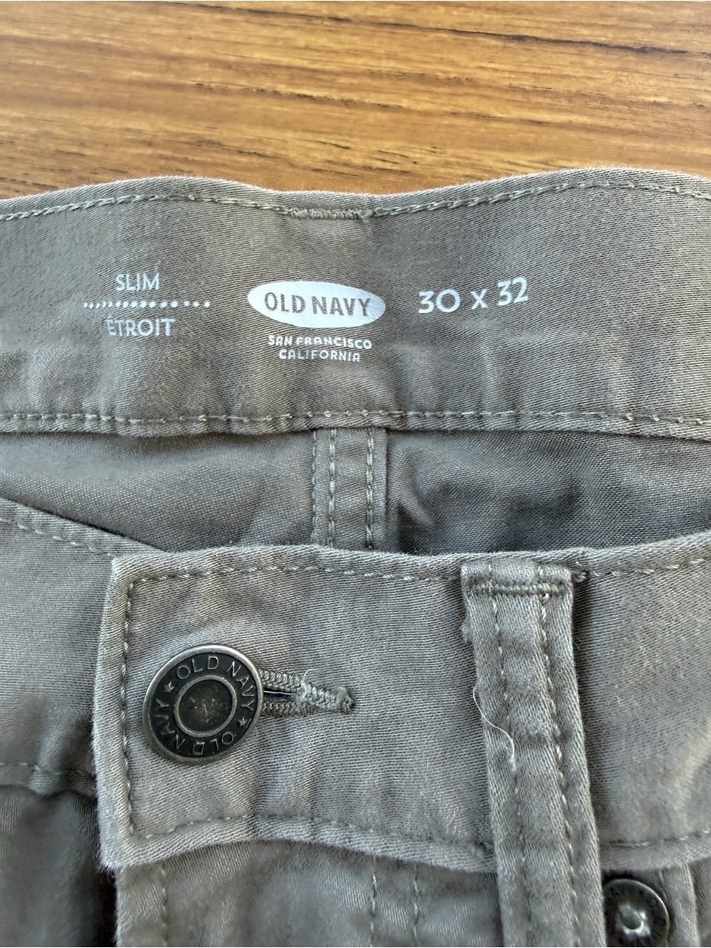 Old Navy Men’s Slim Jeans 30x32 Tan Stretch - Picture 3 of 4
